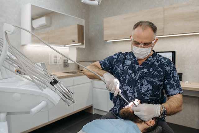 What are the topmost tips for choosing a dental clinic for your dental care?
